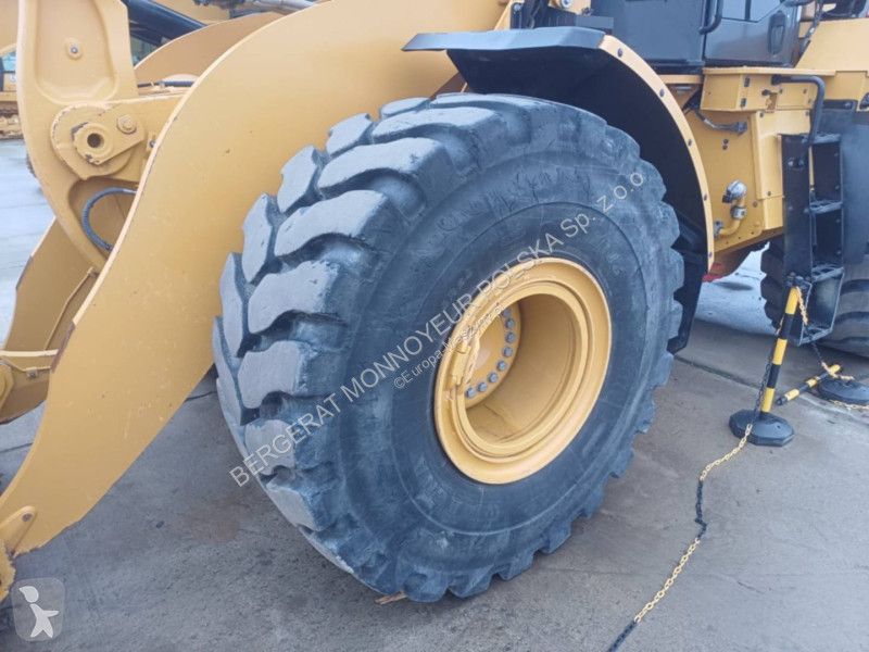 Nakladač Caterpillar 972