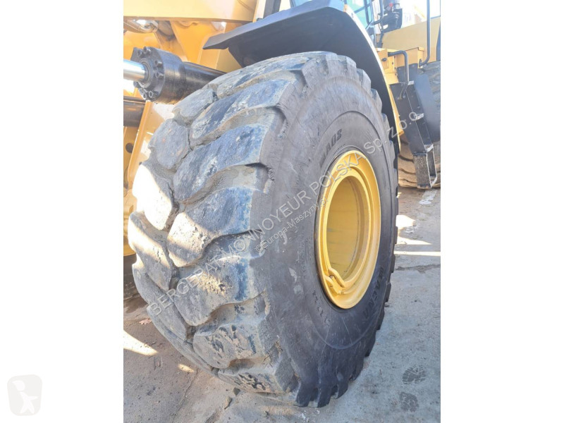 Nakladač Caterpillar 972