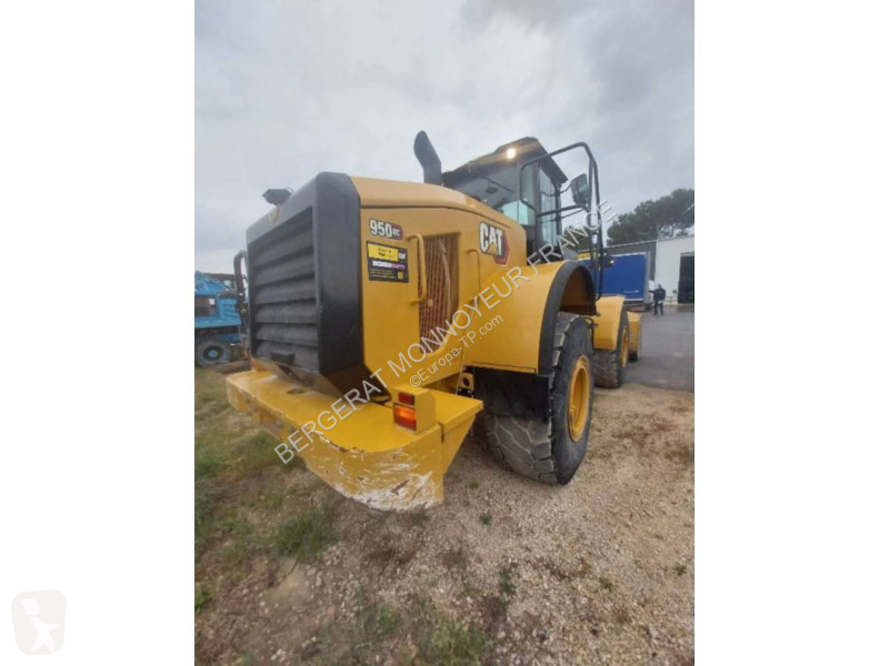 Nakladač Caterpillar 950GC