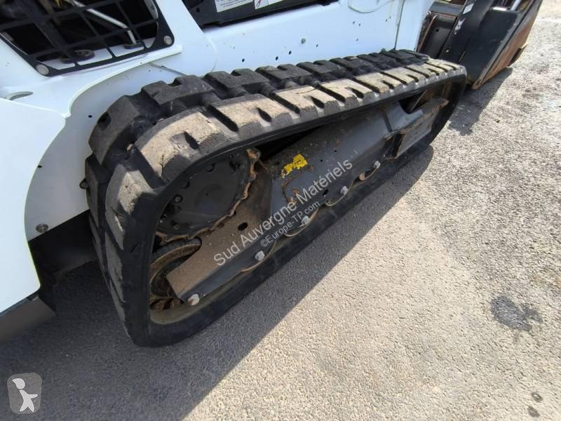 مُحمّلة Bobcat T590 Fourches et Godet inclus