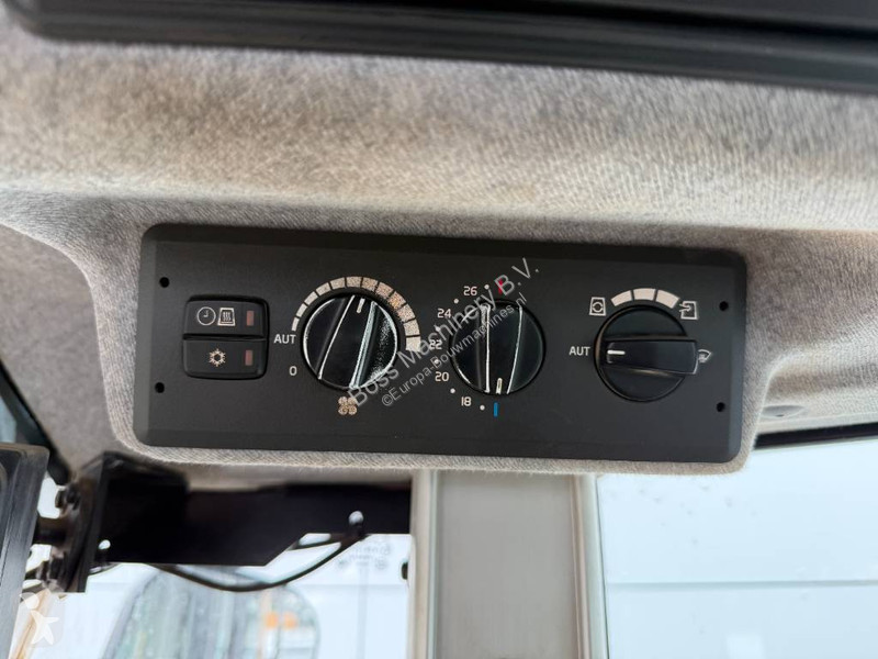 Nakladač Volvo - Weight System / Backup Camera