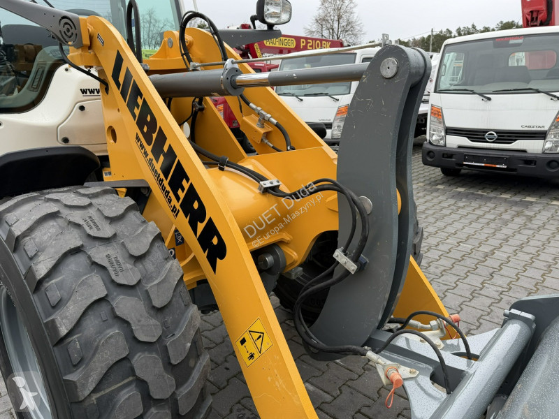Nakladač Liebherr Compact Łyżka + Widły Super...
