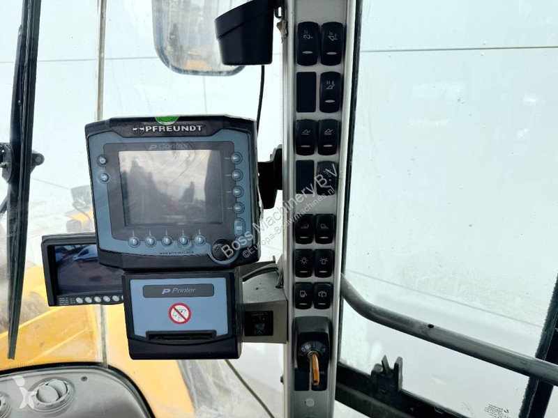 Nakladač Volvo L180G - German Machine / Weight...