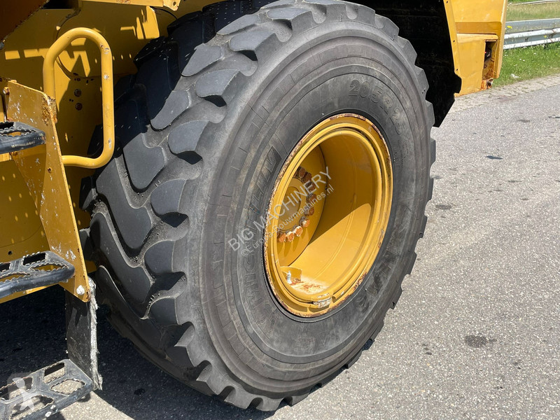Pala Caterpillar M