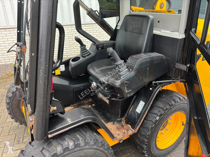 Nakladač JCB 155 (T4) BW2