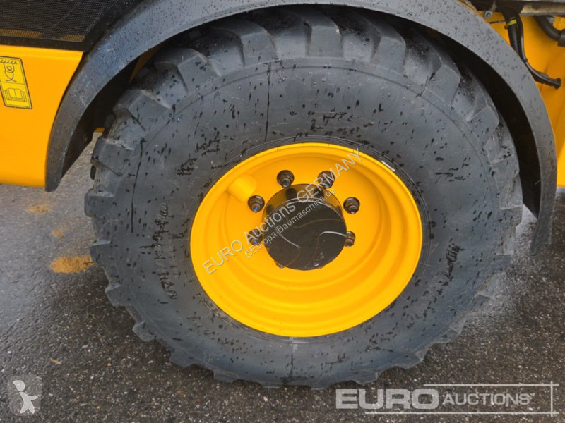 Shovel JCB 409