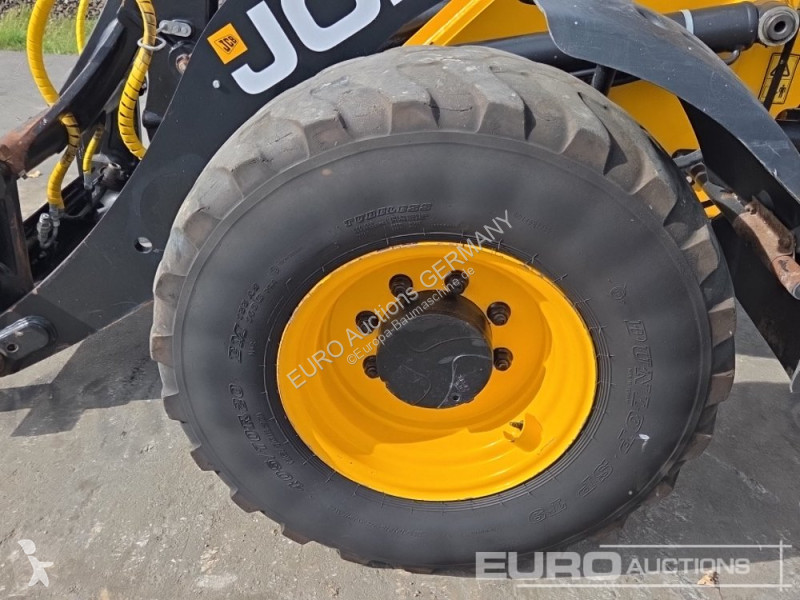 Товарач JCB 409