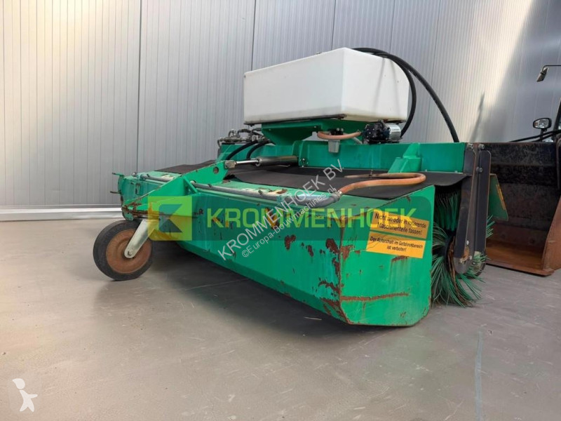 Nakladač Giant G 5000