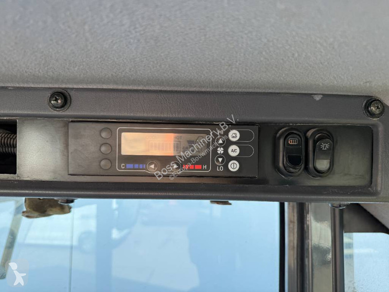 Nakladač Komatsu - Auto Greasing / Joystick...