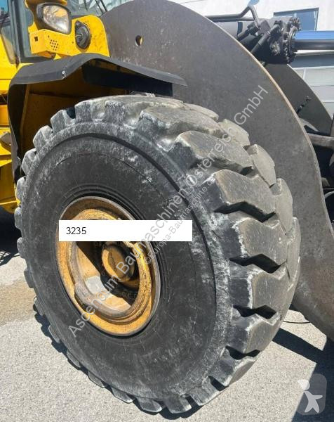 Фронтальный погрузчик Volvo
