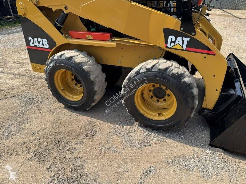 مُحمّلة Caterpillar 242B