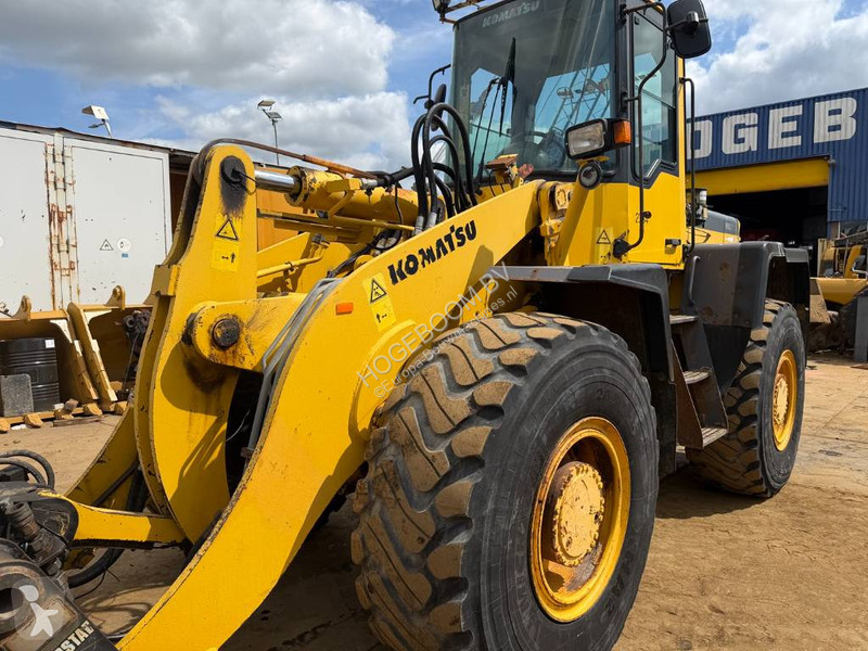 Nakladač Komatsu 2703