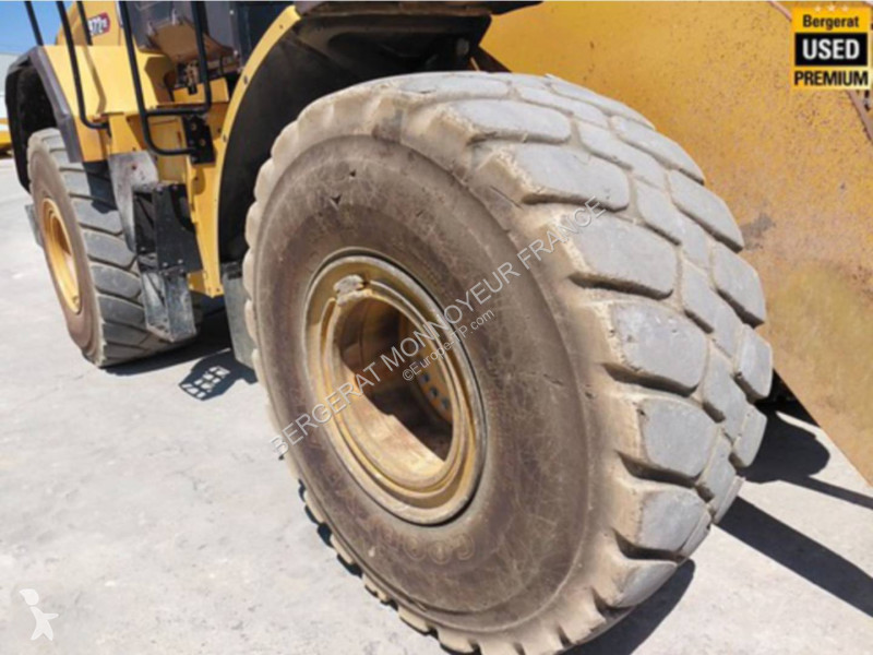 Nakladač Caterpillar 972 XE