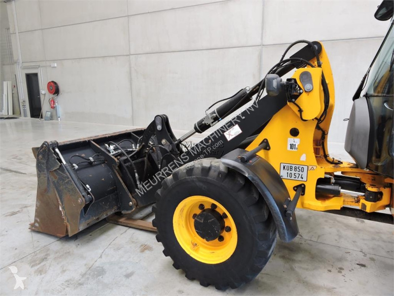 مُحمّلة JCB 406 + Fork