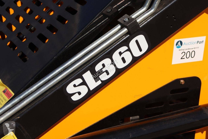 Nakladač  SL360T