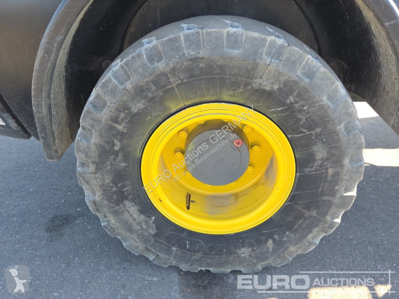 Nakladač Komatsu WA100M-7