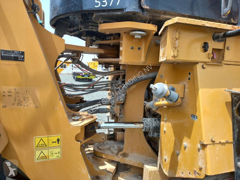Nakladač Caterpillar 980 (EXW - Abu Dhabi)