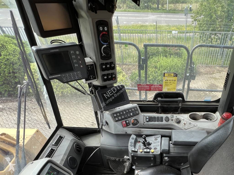 Nakladač Caterpillar 988 K 2018