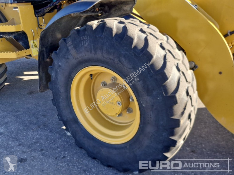 Chargeuse Caterpillar 908M