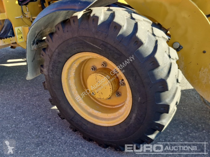 Chargeuse Caterpillar 908M