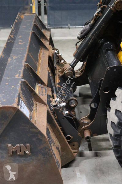 Pala cargadora JCB 155 (T4) BW2