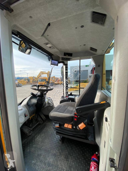 Chargeuse Volvo (High tip bucket)