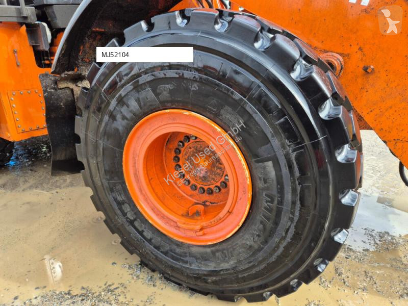 Навантажувач Hitachi 6