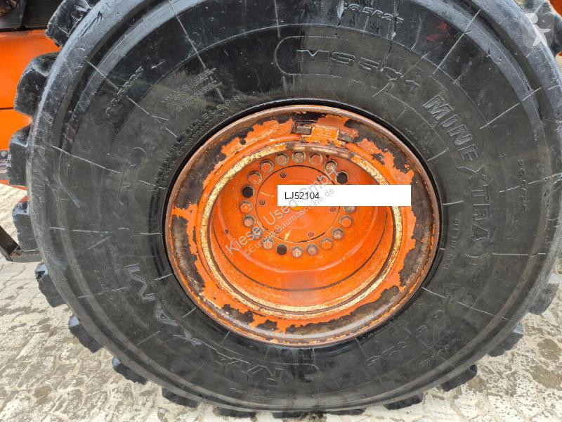 Навантажувач Hitachi 6