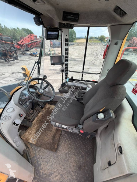 Навантажувач Volvo L 220 H