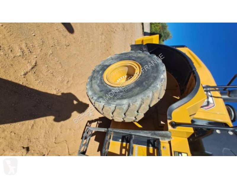 Pá carregadora Caterpillar 972M XE