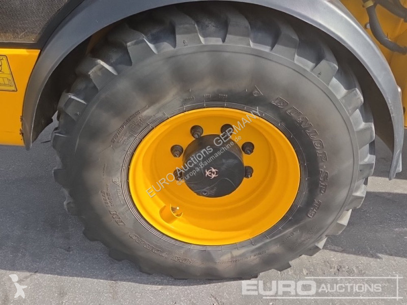 Lastare JCB 409