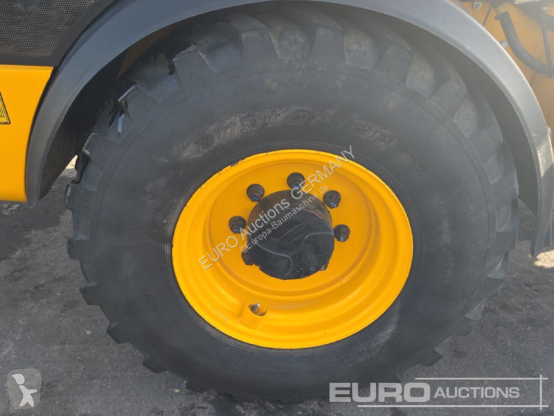 Lastare JCB 409