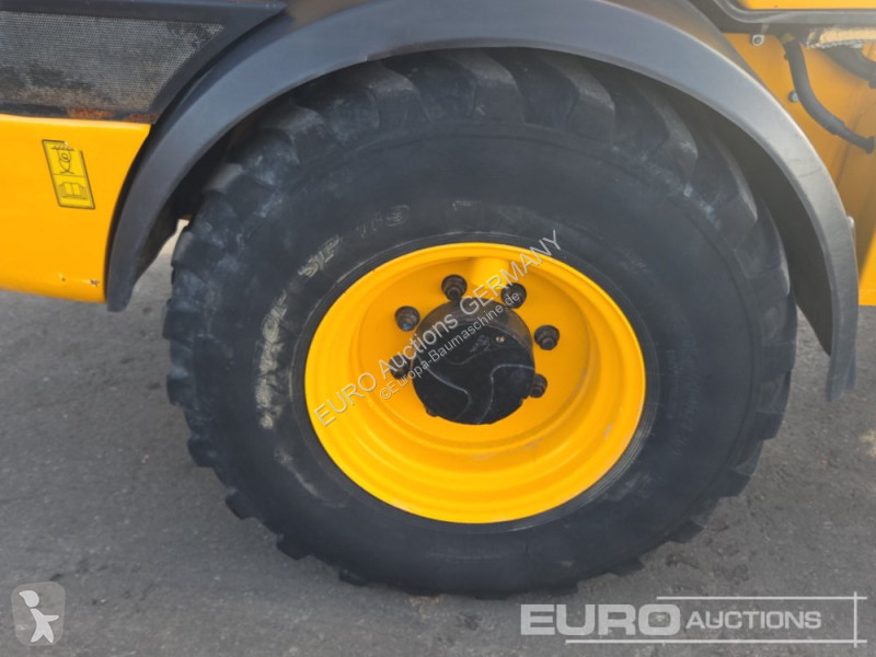 Lastare JCB 409