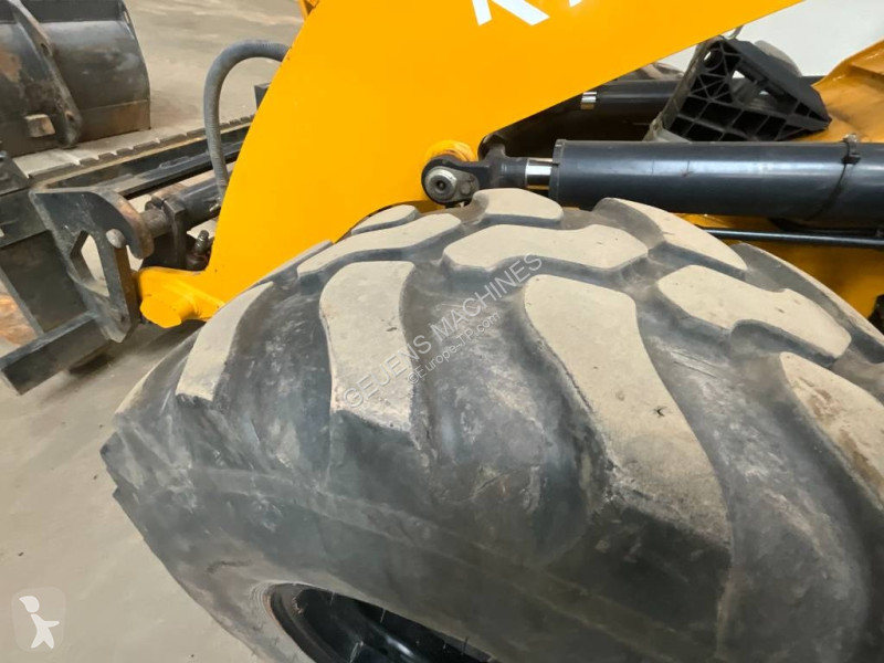 Pala cargadora Kubota R 090