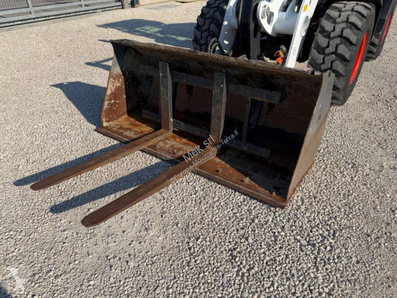 Фронтальный погрузчик Bobcat L85