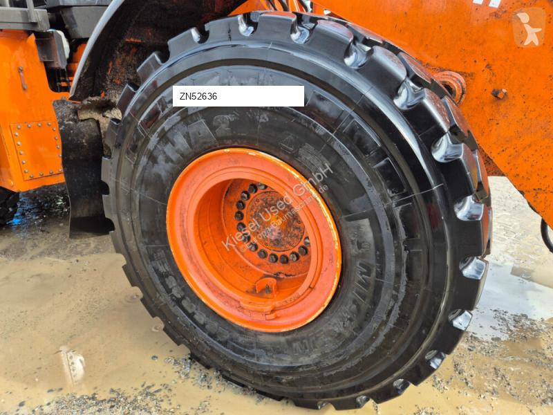 Nakladač Hitachi 6