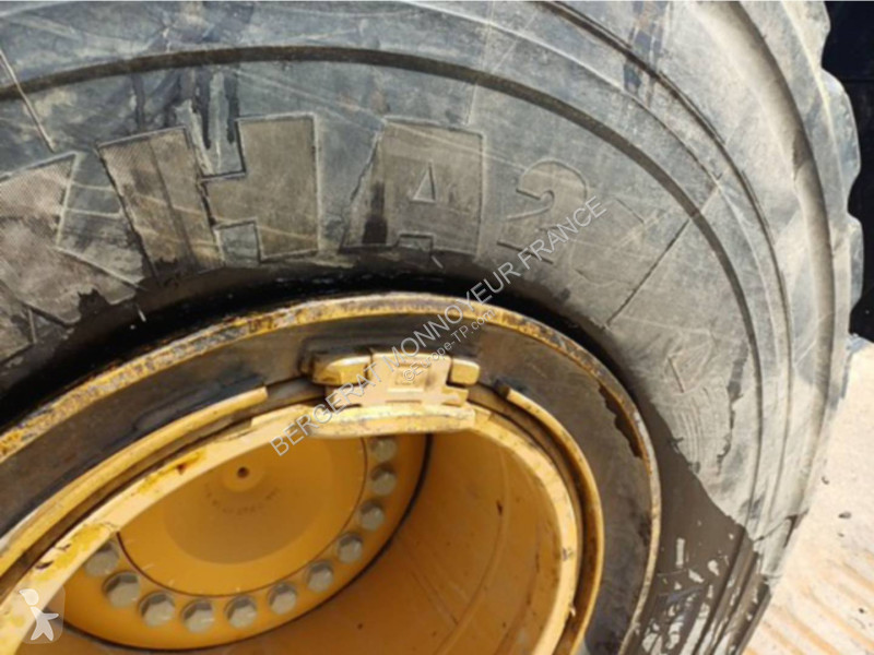 Товарач Caterpillar 972M XE