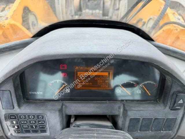 Chargeuse Volvo