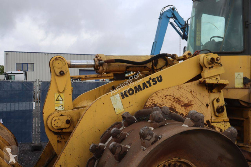 Chargeuse Komatsu WF450-3D