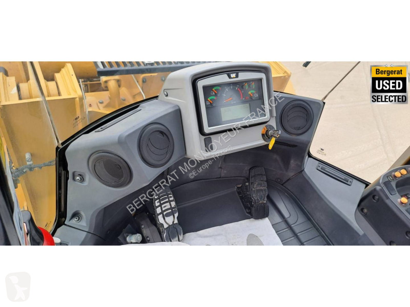 مُحمّلة Caterpillar 972M XE