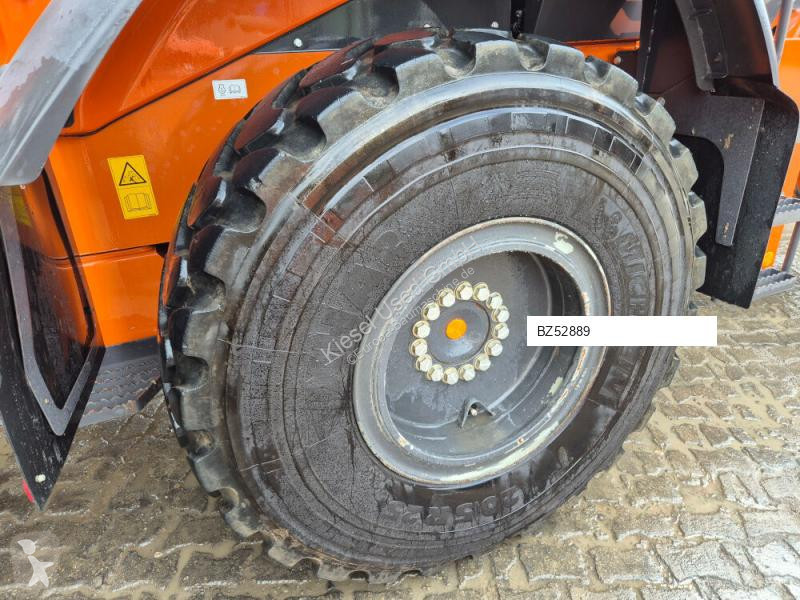 Товарач Hitachi 7