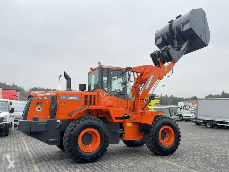 Shovel Doosan 14,5Ton Łyżka Wysokiego Wysypu !!!