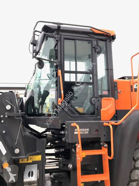 Incarcator Doosan DL320-7