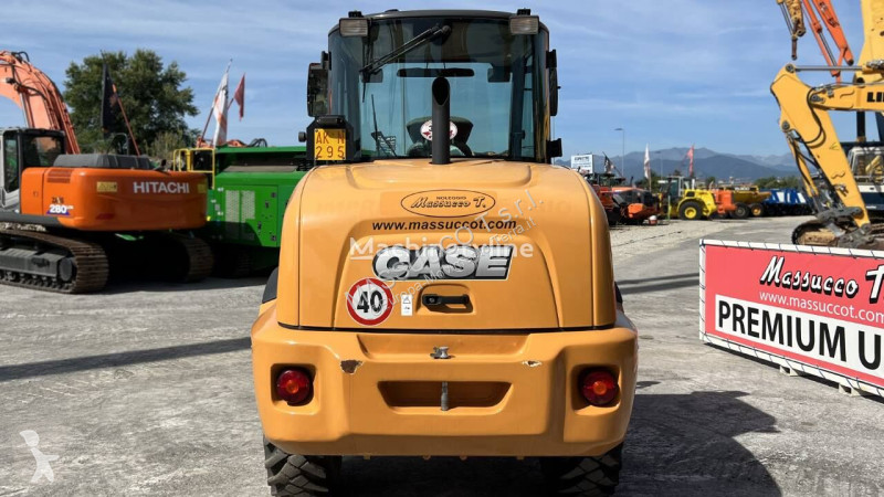 Shovel Case 221F 4x4