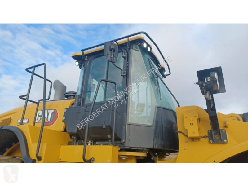 Nakladač Caterpillar 972M