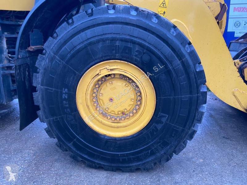 مُحمّلة Komatsu WA500-8