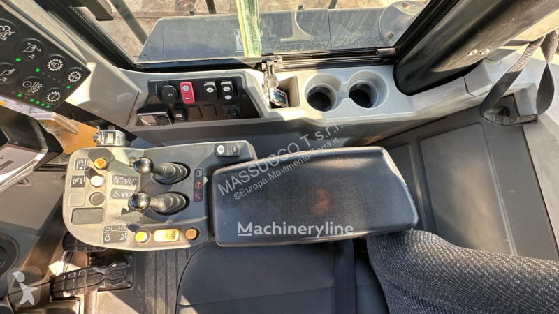 Shovel Caterpillar 950M