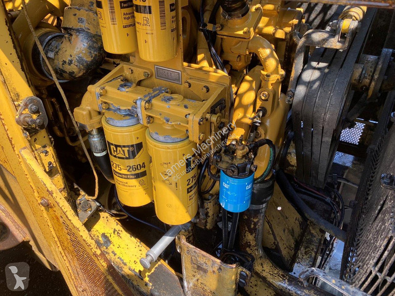 Shovel Caterpillar NVT