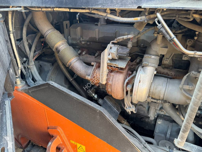 Shovel Hitachi 550-6