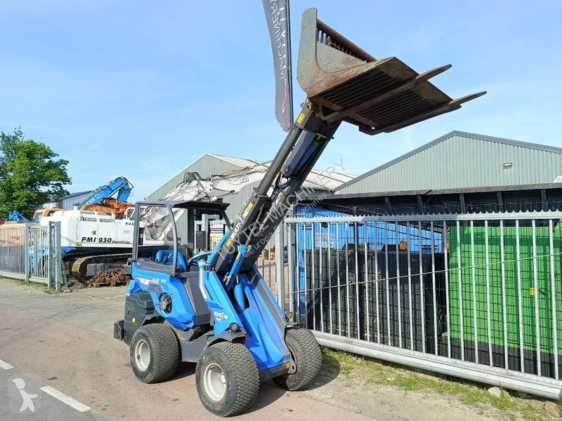 Pala MultiOne 6.3 SD minishovel loader lader...